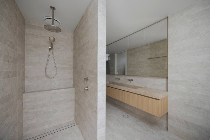 Main ensuite shower